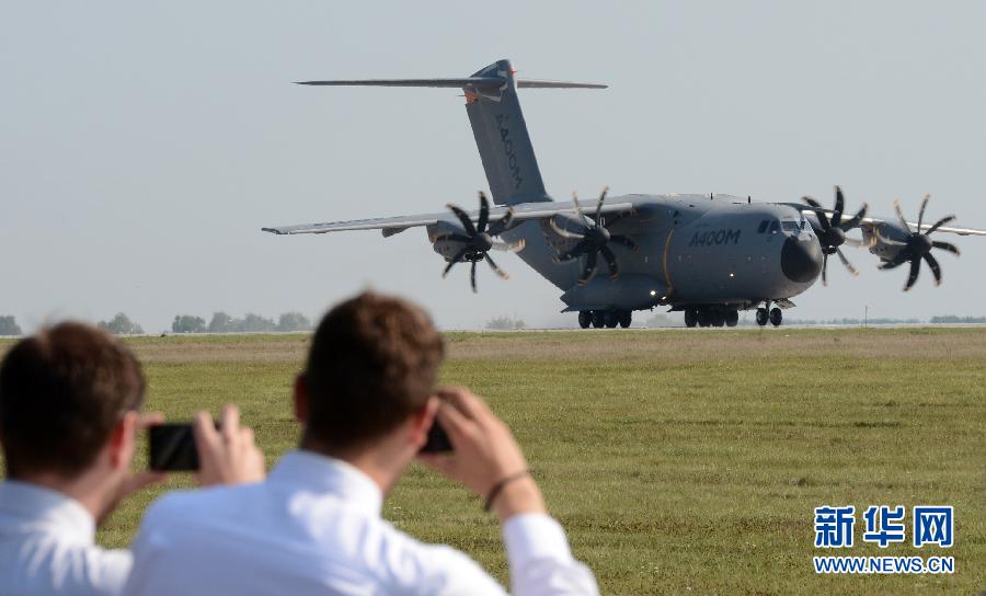 ���п�܇A-400M܊���\(y��n)ݔ�C(j��)